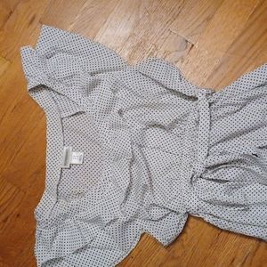 Maternity sleeveless ruffled size medium shirt